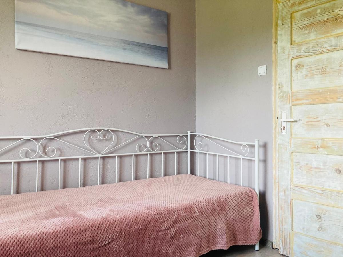 Pie Oskara Lejlighed Kolka Eksteriør billede